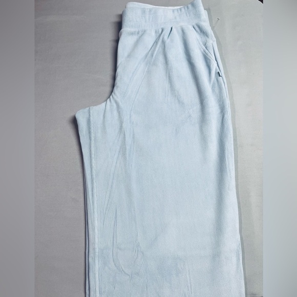 Mondetta Women's Corduroy Wide Leg Light Blue Pants NWOT - Picture 2 of 5